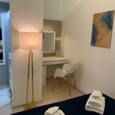 City Street Apartman アパート