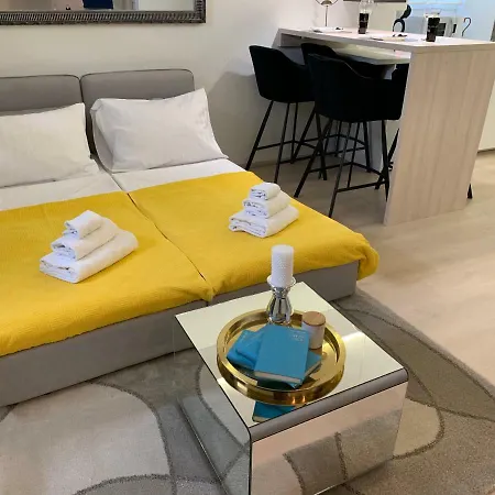 City Street Apartman