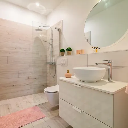 City Street Apartman