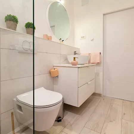 City Street Apartman アパート プーラ