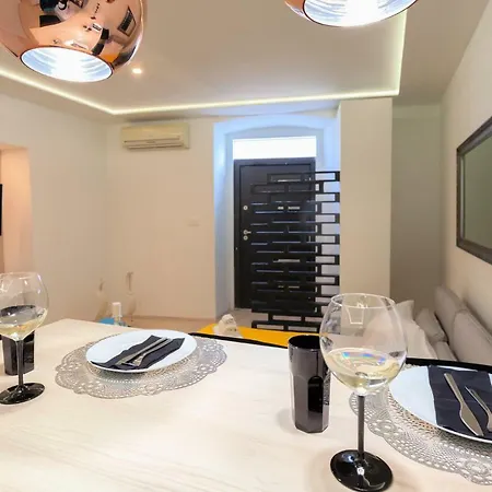 City Street Apartman アパート *